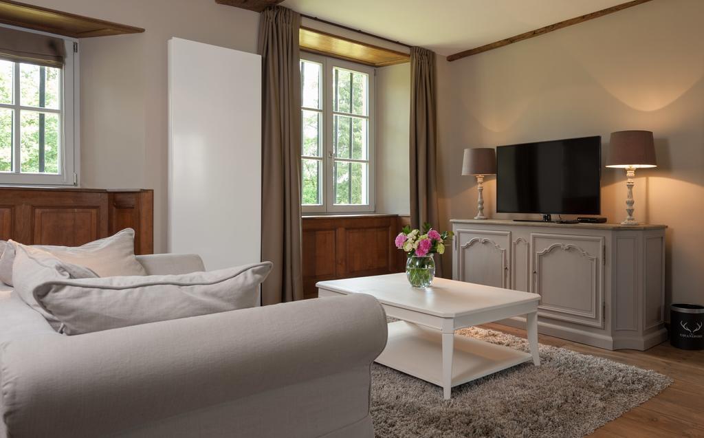 Chateau De Grandvoir Hotel Neufchateau Bagian luar foto